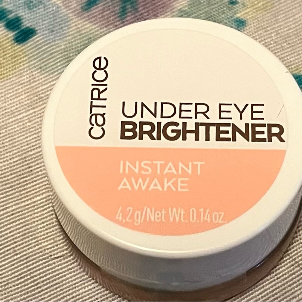 Catrice Under Eye Brightening Concealer Instant Awake